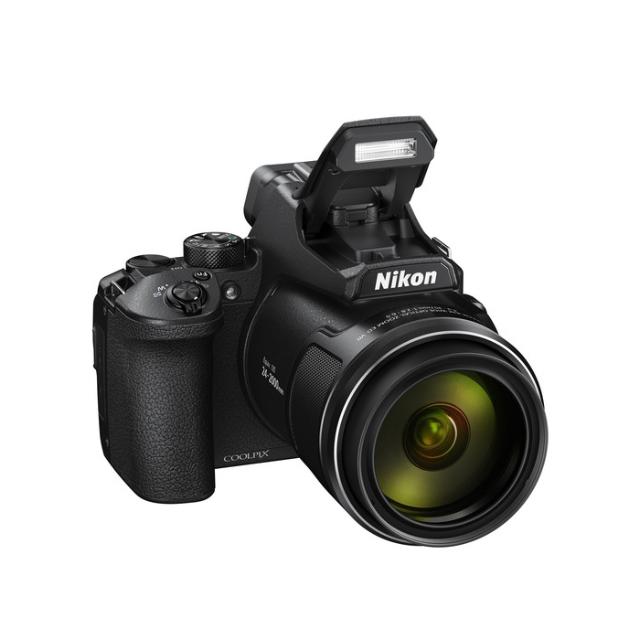 NIKON COOLPIX P950