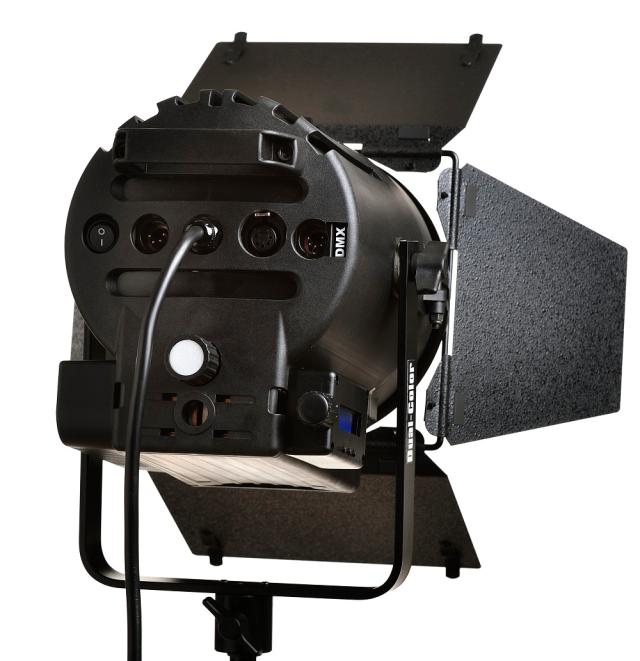 LUPOLIGHT DAYLED 1000 DUAL COLOR LED FRESNEL